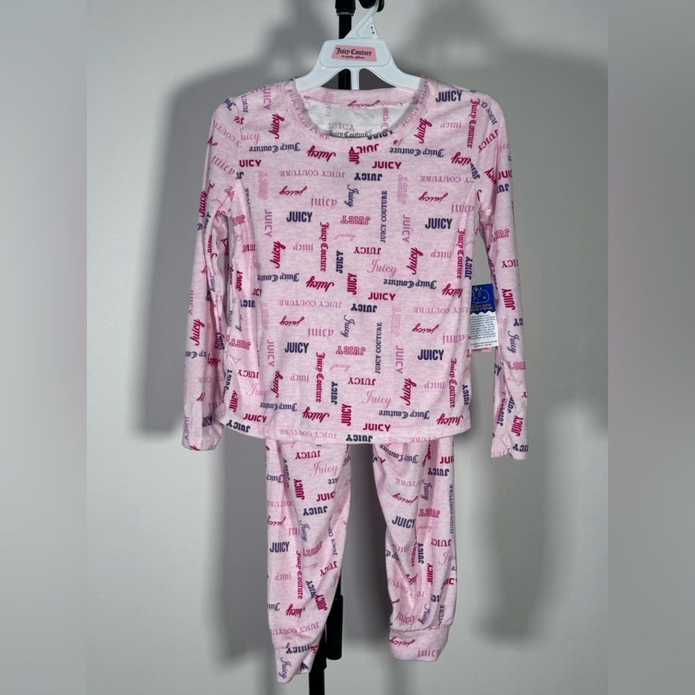 NWT Juicy Couture 2 Piece Sleep Set